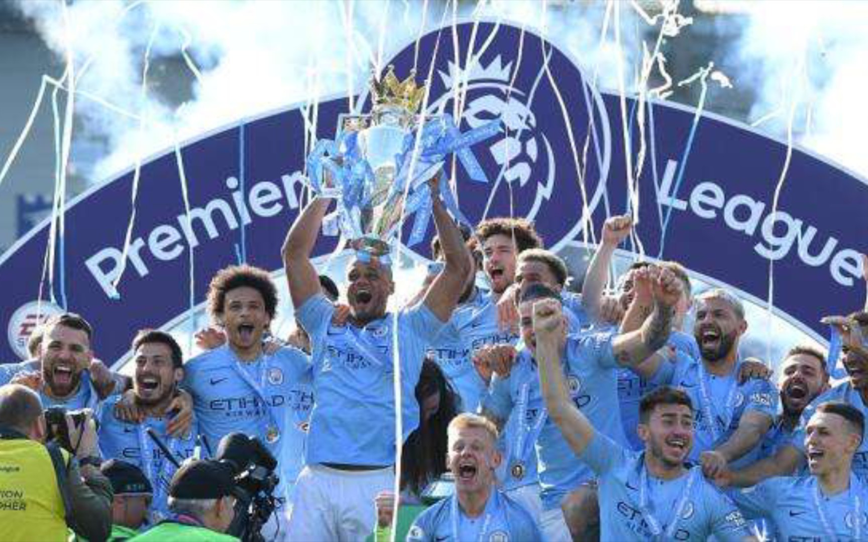 的中场核心 的中场核心